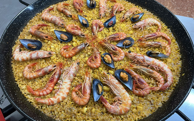Seafood paella